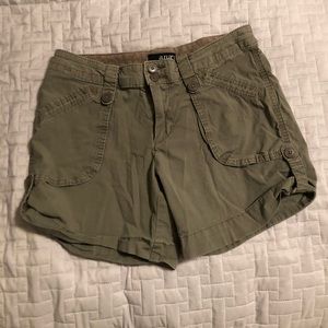 💕5/$20 Green shorts